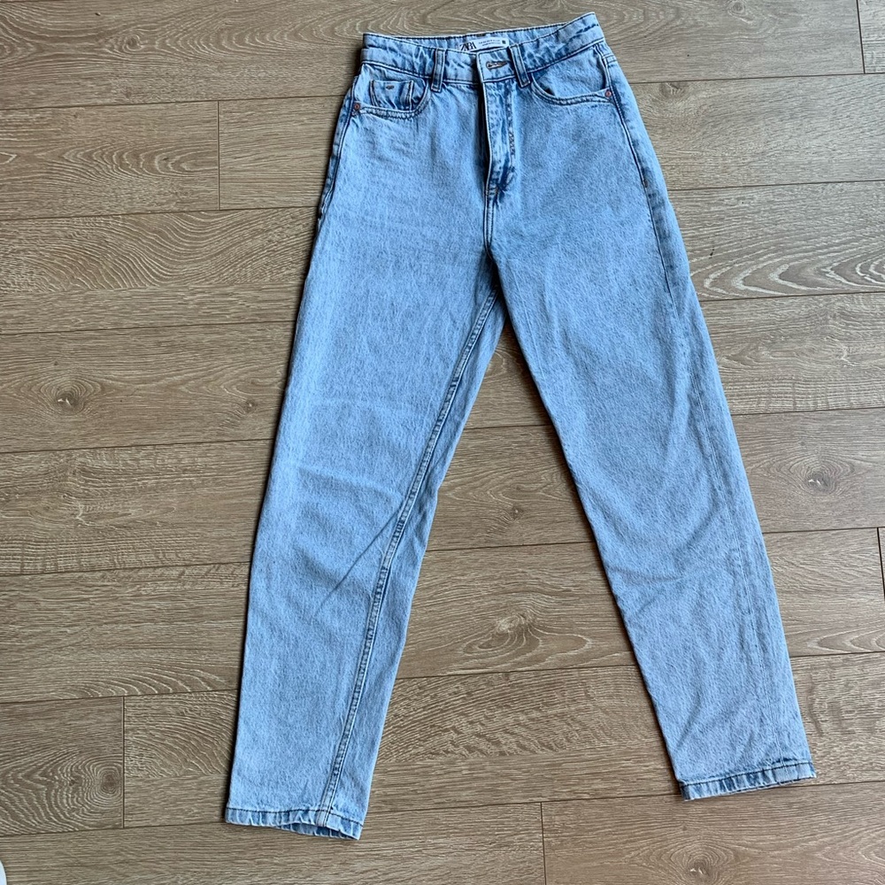 High Waisted Light Wash Jeans